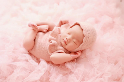 酒泉六个月的宝宝 酒泉六个月的宝宝